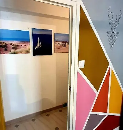 Bright, Spacious, Newly Decorated 2 Bedroom Flat. * Salou